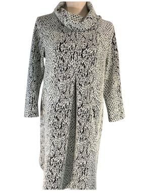 Tyler Boe Kim dress and white black